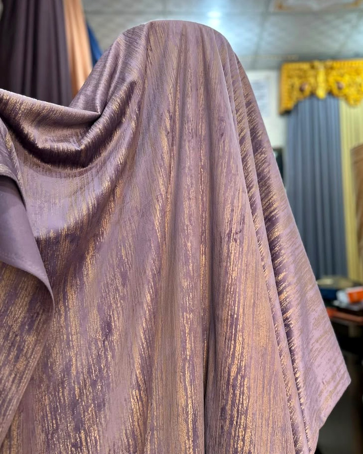 Mauve Gold Strié